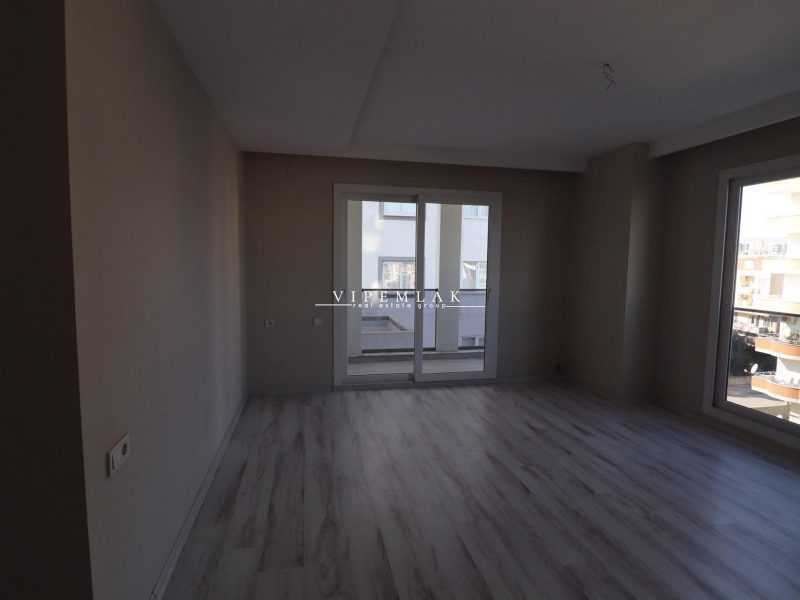 Erdemli Bulvar Yeşilyurt Sitesinde 5+1 Satılık Lüks Daire