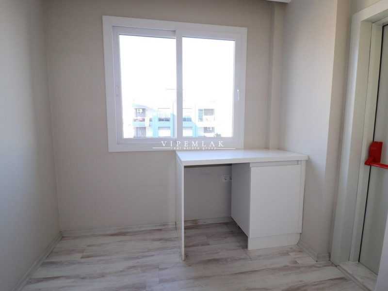Erdemli Bulvar Yeşilyurt Sitesinde 5+1 Satılık Lüks Daire