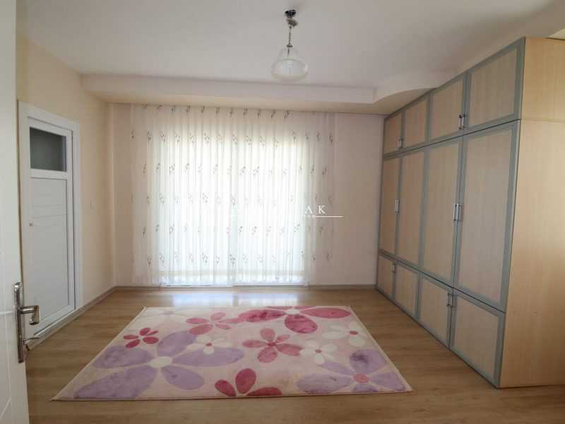 Erdemli Merkez Türbe Caddesi Florya Towers Sitesinde 3+1 Bağımsız Mutfak Satılık Daire