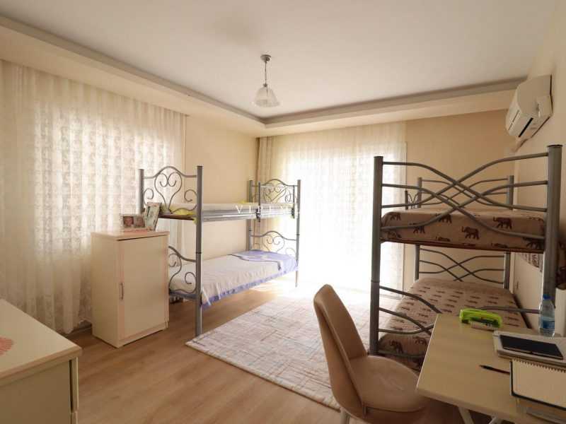 Erdemli Merkez Türbe Caddesi Florya Towers Sitesinde 3+1 Bağımsız Mutfak Satılık Daire