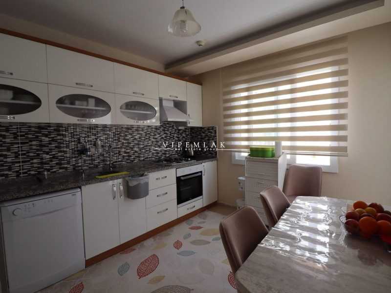 Erdemli Merkez Türbe Caddesi Florya Towers Sitesinde 3+1 Bağımsız Mutfak Satılık Daire