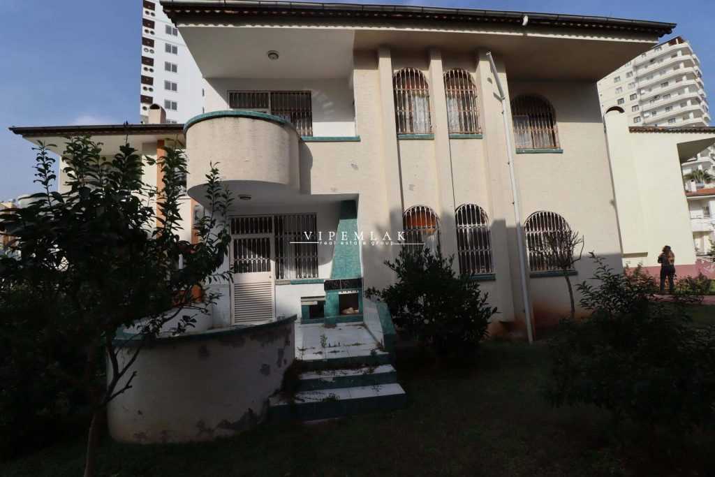 ARPAÇBAHŞİŞ’TE DENİZE SIFIR SİTEDE SATILIK VİLLA