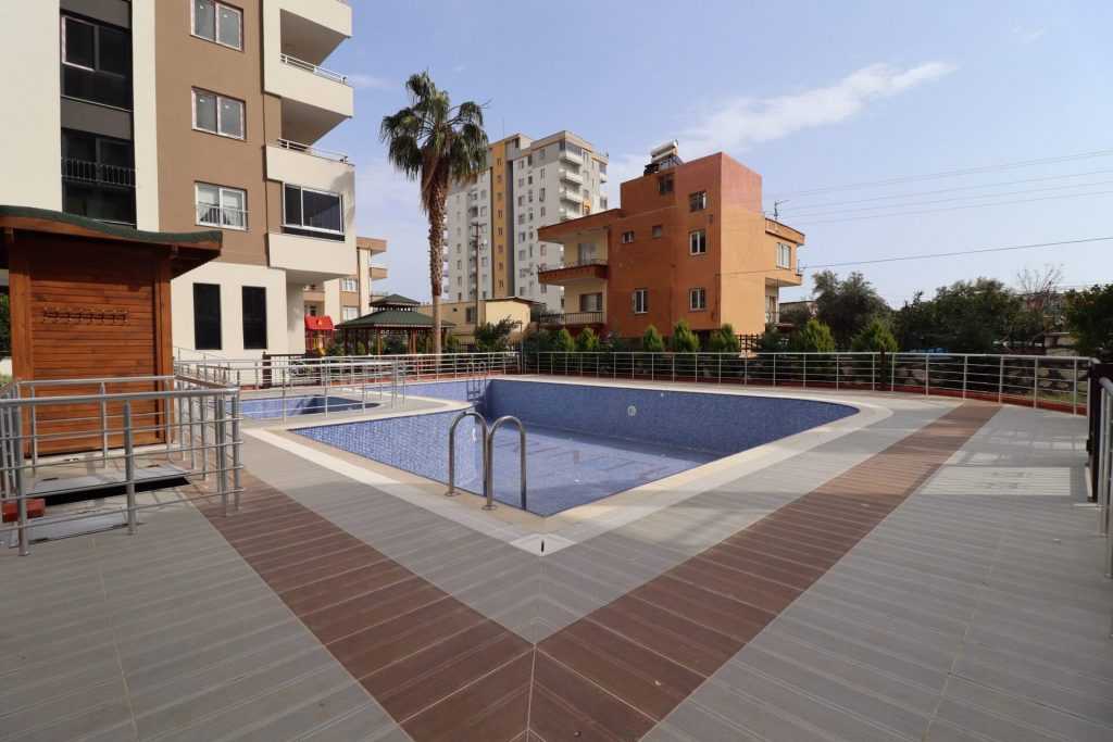 Erdemli Alata Merintur Sitesinde 3+1 Teraslı Satılık Daire