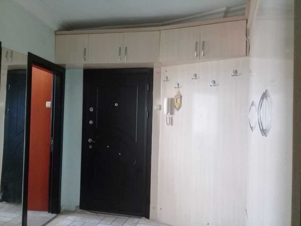 TÖMÜK YÜCESOY SITESINDE SATILIK YÜKSEK KAT 3+1 DAIRE