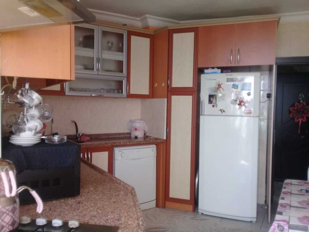 TÖMÜK YÜCESOY SITESINDE SATILIK YÜKSEK KAT 3+1 DAIRE