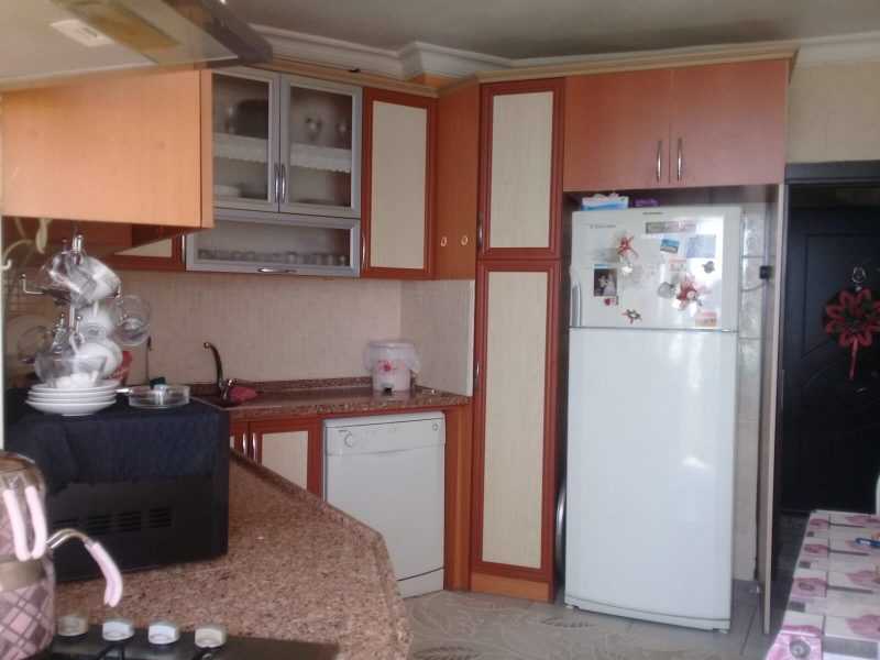 TÖMÜK YÜCESOY SITESINDE SATILIK YÜKSEK KAT 3+1 DAIRE