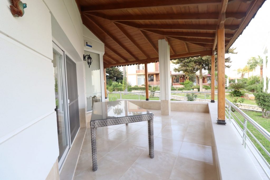 Kumkuyu Altınportakal Sitesi Satılık 4+1 Denize Sıfır Bağımsız  Villa