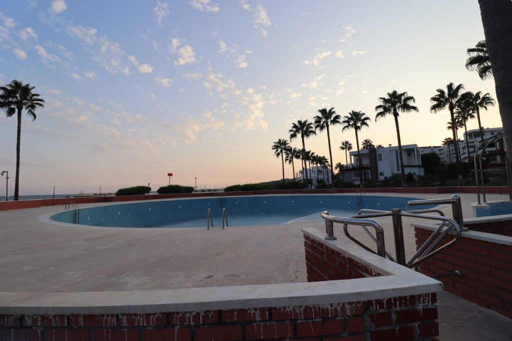Kumkuyu Altınportakal Sitesi Satılık 4+1 Denize Sıfır Bağımsız  Villa