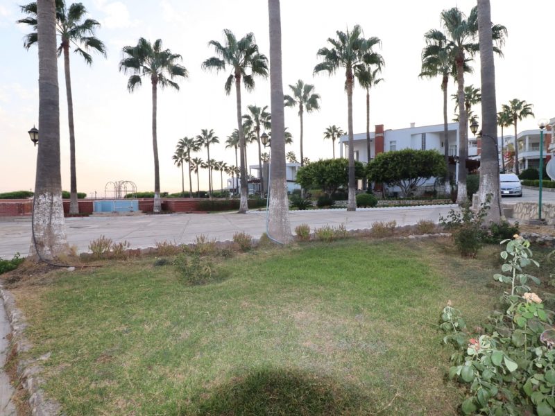Kumkuyu Altınportakal Sitesi Satılık 4+1 Denize Sıfır Bağımsız Villa