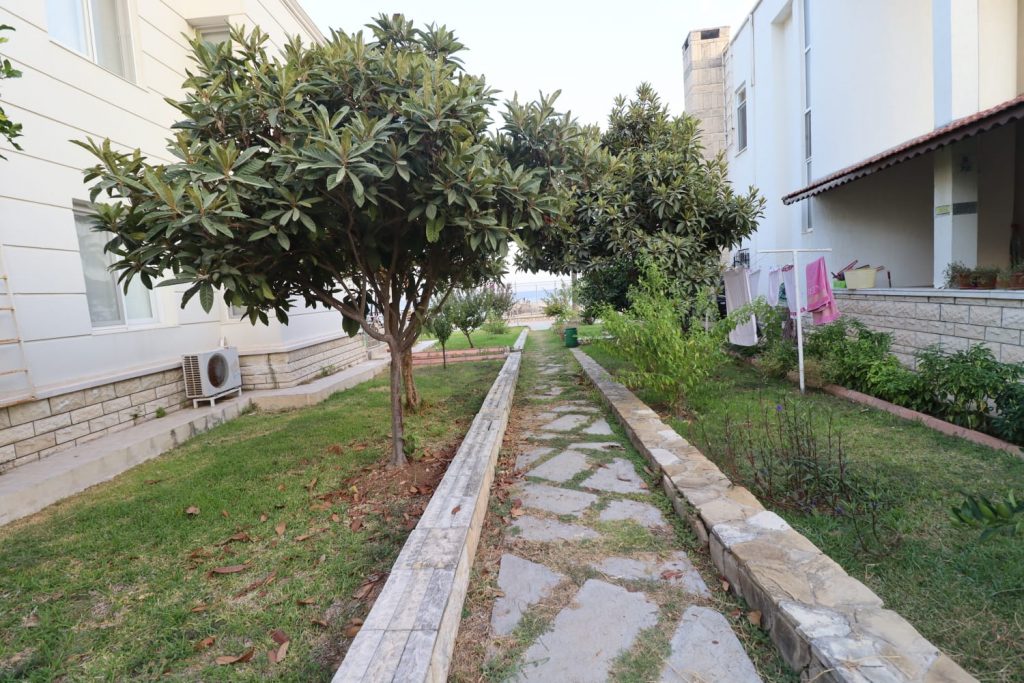 Kumkuyu Altınportakal Sitesi Satılık 4+1 Denize Sıfır Bağımsız  Villa