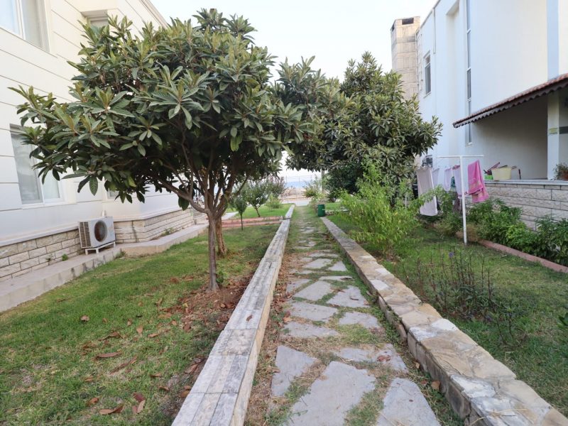 Kumkuyu Altınportakal Sitesi Satılık 4+1 Denize Sıfır Bağımsız Villa