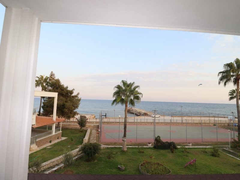 Kumkuyu Altınportakal Sitesi Satılık 4+1 Denize Sıfır Bağımsız Villa