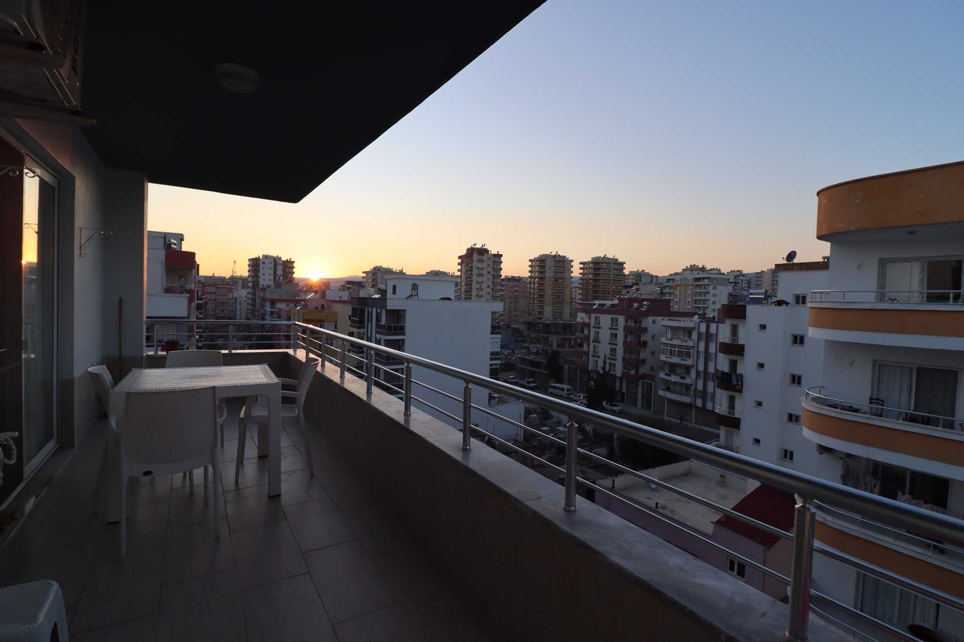  Mersin Erdemli Merkez mah. Onafhankelijke woonkamer 3 + 1 appartement te koop