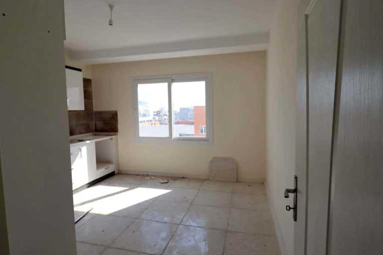 Erdemli Alata mah. D400 Highway Independent Kitchen Apartment mit 2 Schlafzimmern zum Verkauf mit 3 Fronten