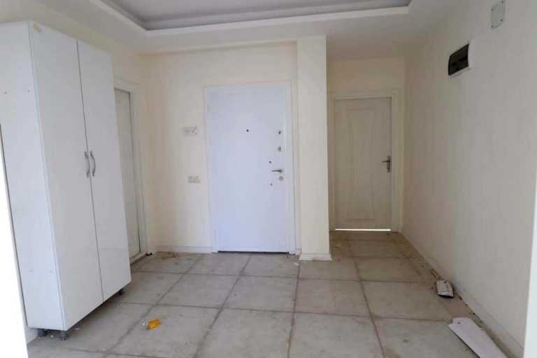 Erdemli Alata mah. D400 Highway Independent Kitchen Apartment mit 2 Schlafzimmern zum Verkauf mit 3 Fronten