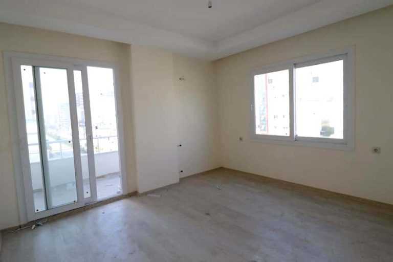 Erdemli Alata mah. D400 Highway Independent Kitchen Apartment mit 2 Schlafzimmern zum Verkauf mit 3 Fronten