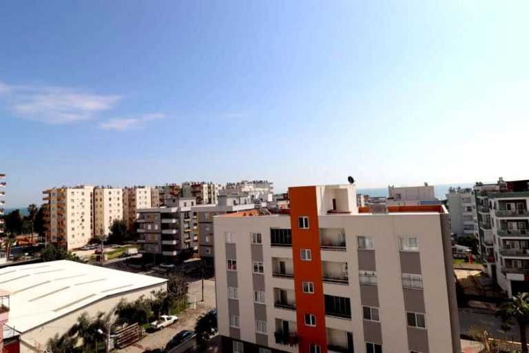 Erdemli Alata mah. D400 Highway Independent Kitchen Apartment mit 2 Schlafzimmern zum Verkauf mit 3 Fronten