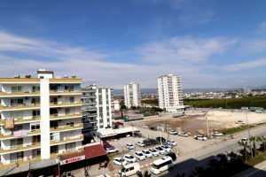 Erdemli Alata mah. D400 Highway Independent Kitchen Apartment mit 2 Schlafzimmern zum Verkauf mit 3 Fronten