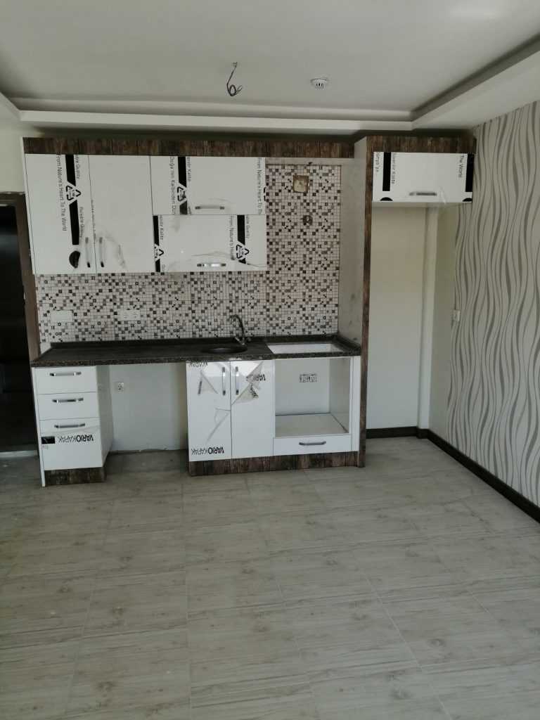 ÇEŞMELİ PARK DA SATILIK YÜKSEK KAT 1+1 DAİRE