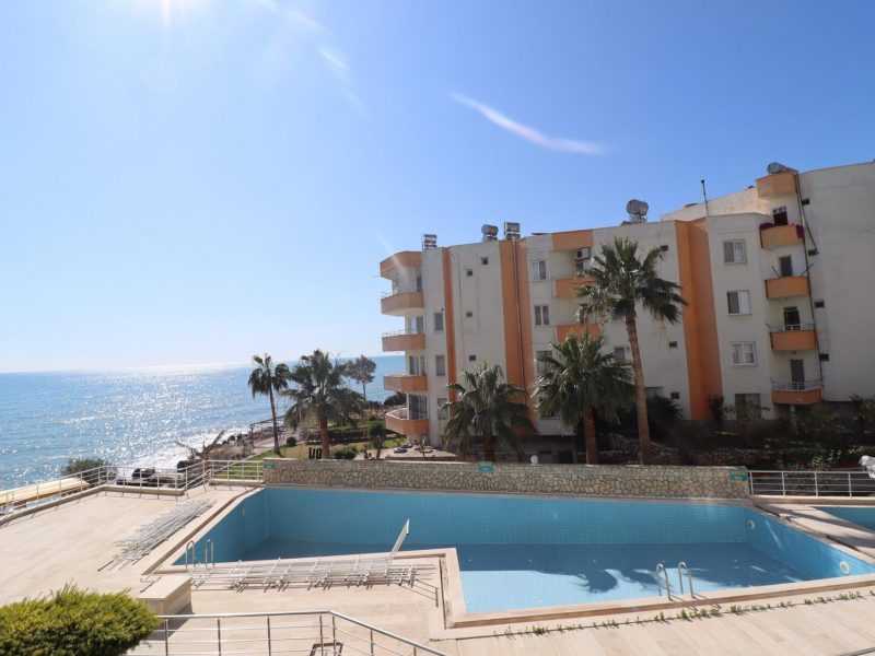 Mersin Erdemli Ayaş Denize Sıfır Yakamoz sitesinde Satılık 2+1 Yazlık