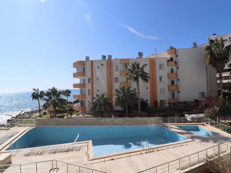 Mersin Erdemli Ayaş Denize Sıfır Yakamoz sitesinde Satılık 2+1 Yazlık
