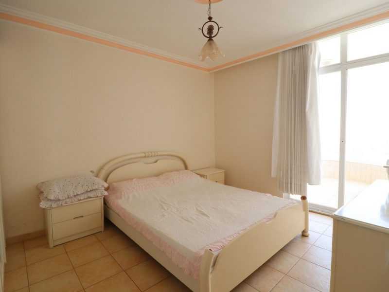 Erdemli Arpaçbahşiş Yıldız Taşı Sitesinde Denize Sıfır Satılık Daire