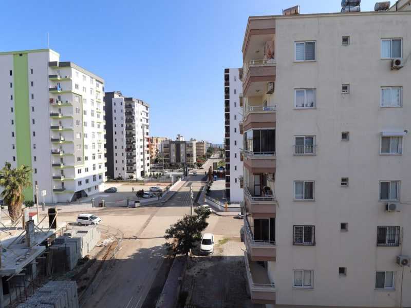 Erdemli Alata Mah. Verda Apt. Satılık 2+1 Geniş Uygun Daire