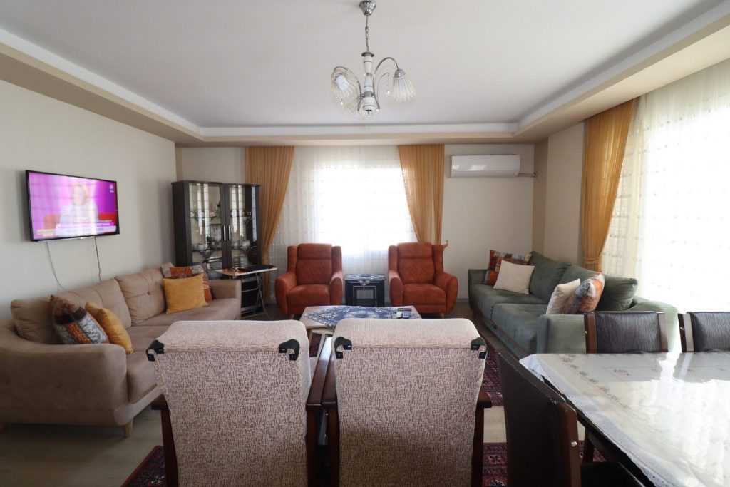 Erdemli Alata Mah. Verda Apt. Satılık 2+1 Geniş Uygun Daire