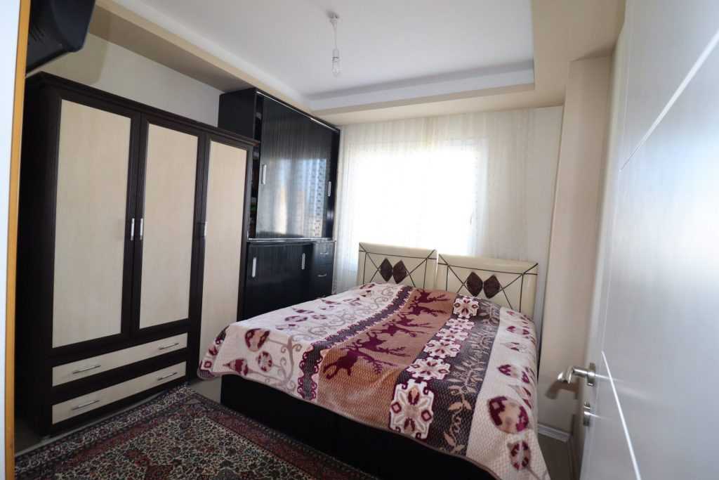 Erdemli Alata Mah. Verda Apt. Satılık 2+1 Geniş Uygun Daire