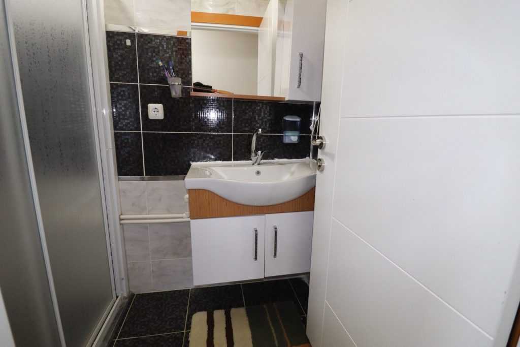 Erdemli Alata Mah. Verda Apt. Satılık 2+1 Geniş Uygun Daire