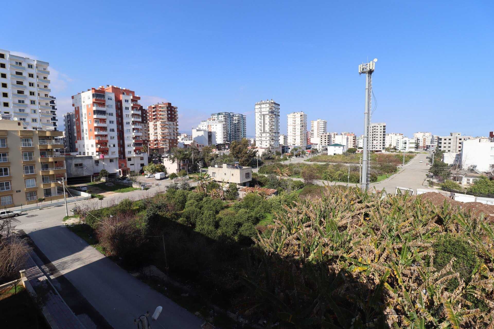Erdemli Alata Mah. Verda Apt. 2 + 1 Grote, geschikte flat te koop
