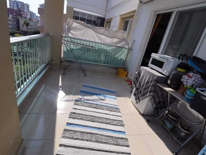 Erdemli Alata Mah. Verda Apt. Satılık 2+1 Geniş Uygun Daire