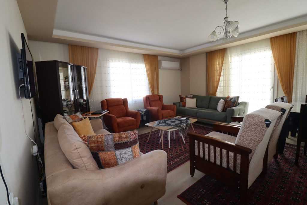 Erdemli Alata Mah. Verda Apt. Satılık 2+1 Geniş Uygun Daire