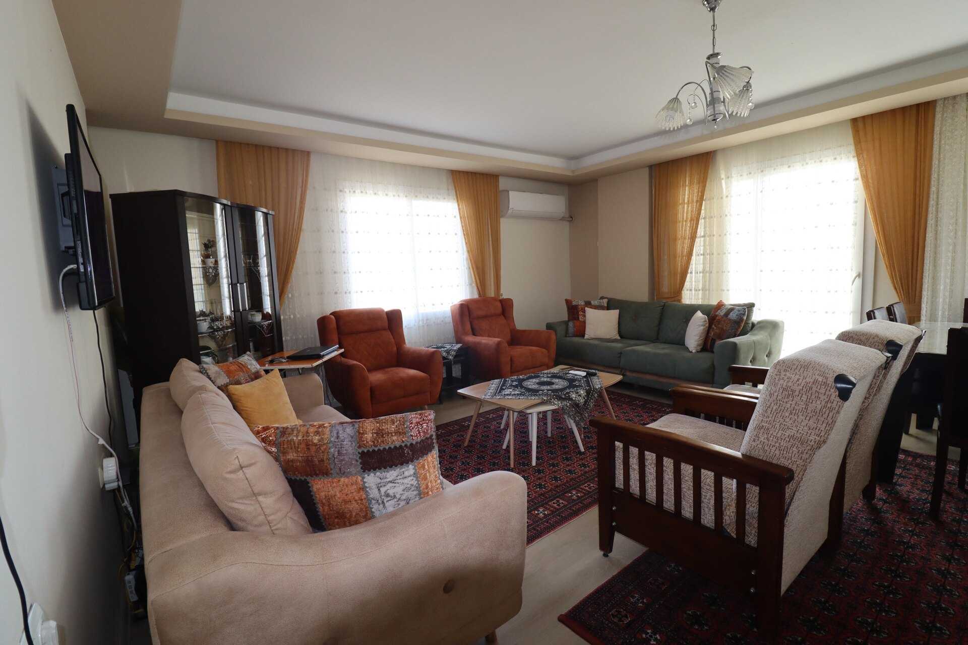 Erdemli Alata Mah. Verda Apt. 2 + 1 Grote, geschikte flat te koop