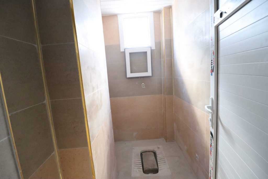Erdemli Alata Mah. 3 Cepheli Satılık 2+1 Ebeveyn Banyolu Daire