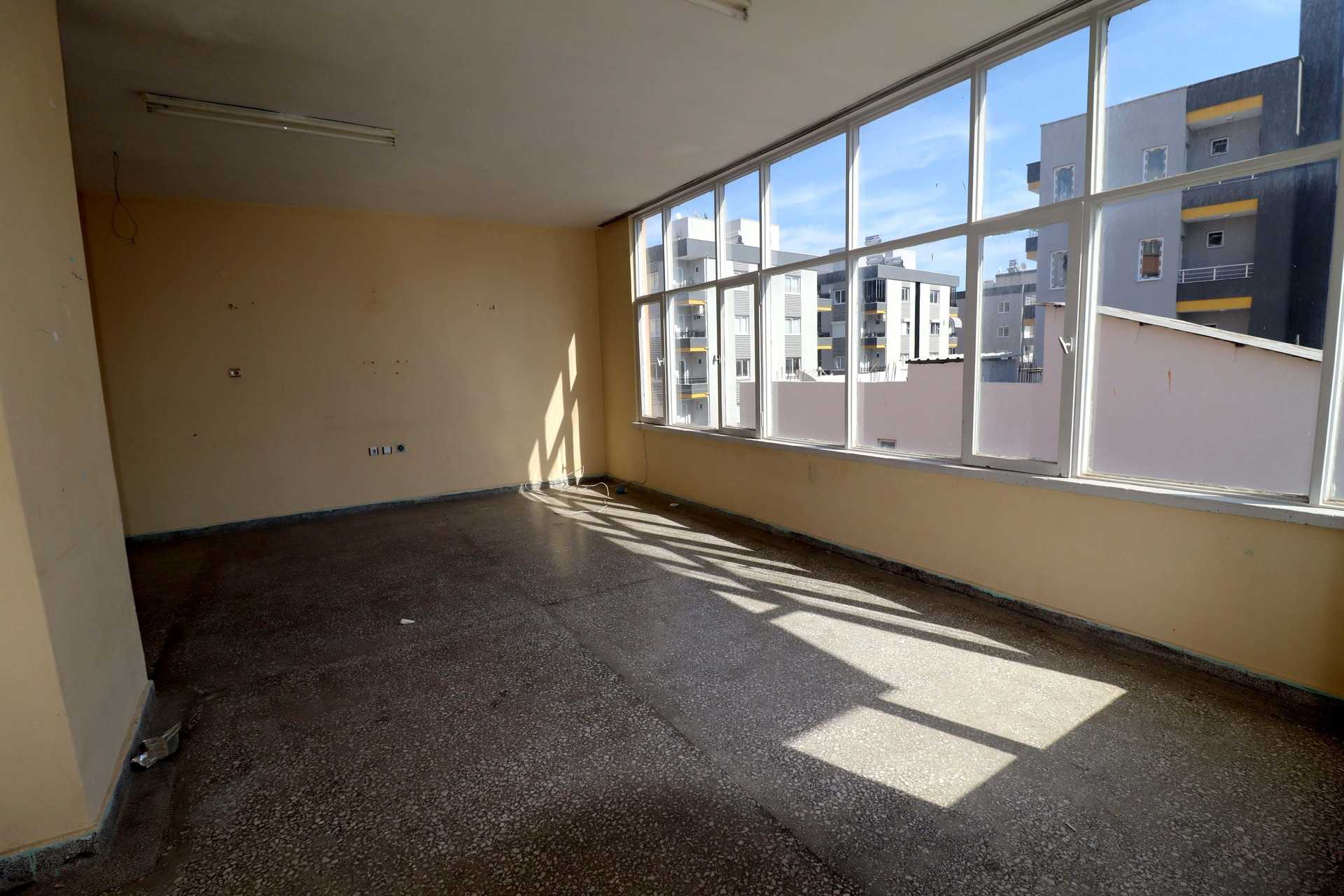 3 + 1 geschikt appartement te koop in Mersin Erdemli Alata