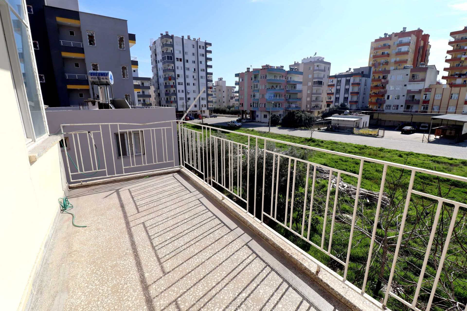 3 + 1 geschikt appartement te koop in Mersin Erdemli Alata