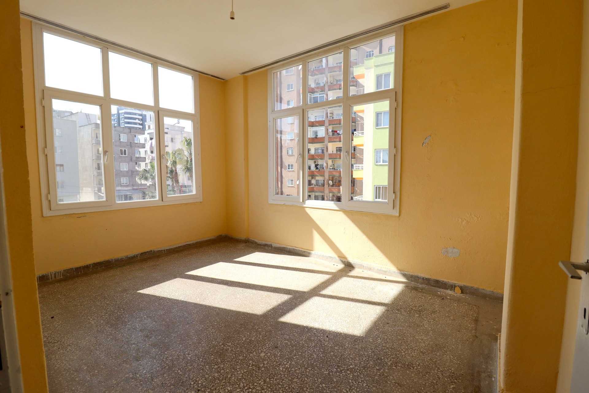3 + 1 geschikt appartement te koop in Mersin Erdemli Alata