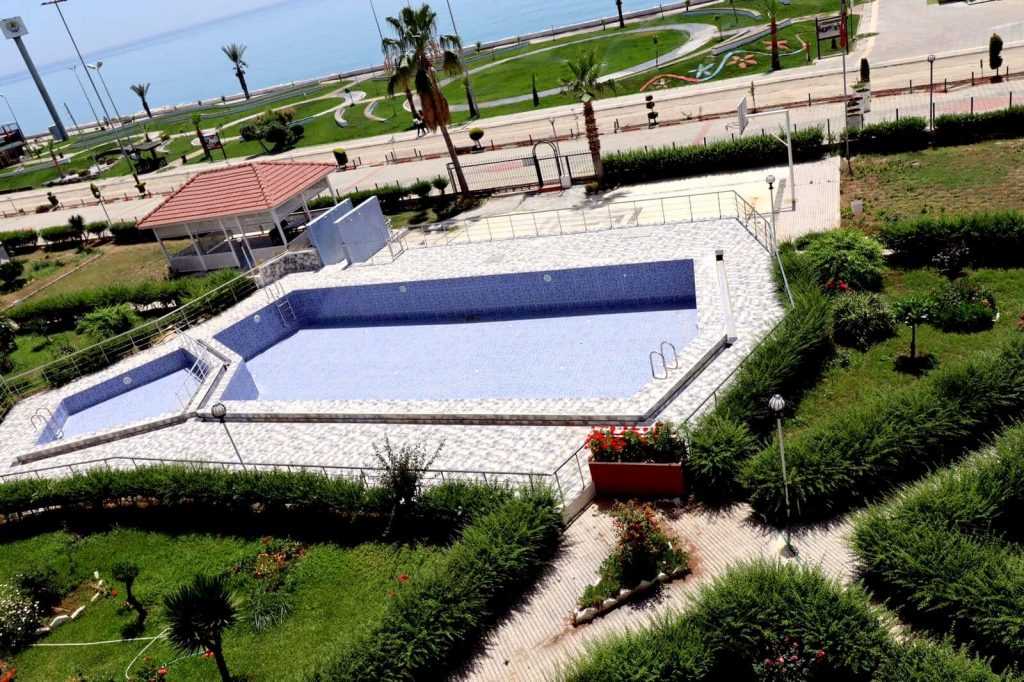 Mersin Erdemli Orfoz Sitesi Denize Sıfır Havuzlu Satılık Eşyalı 2+1 Daire