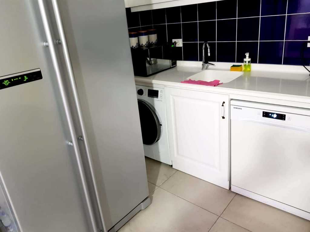 Mersin Erdemli Denize Sıfır Havuzlu Orfoz Sitesi Satılık Eşyalı 2+1 Daire
