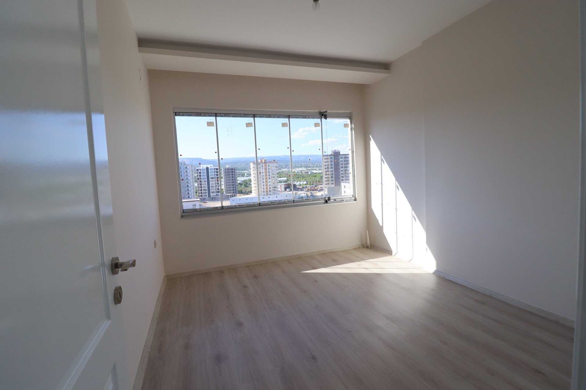 Erdemli Akdeniz Mah. Luxe 3 + 1 appartement te koop in de basisschool van Hürriyet