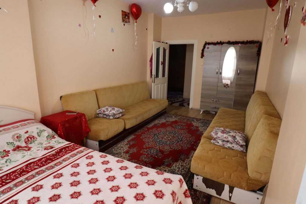 ERDEMLİ MERKEZDE DENİZE YAKIN SATILIK 3+1 DAİRE