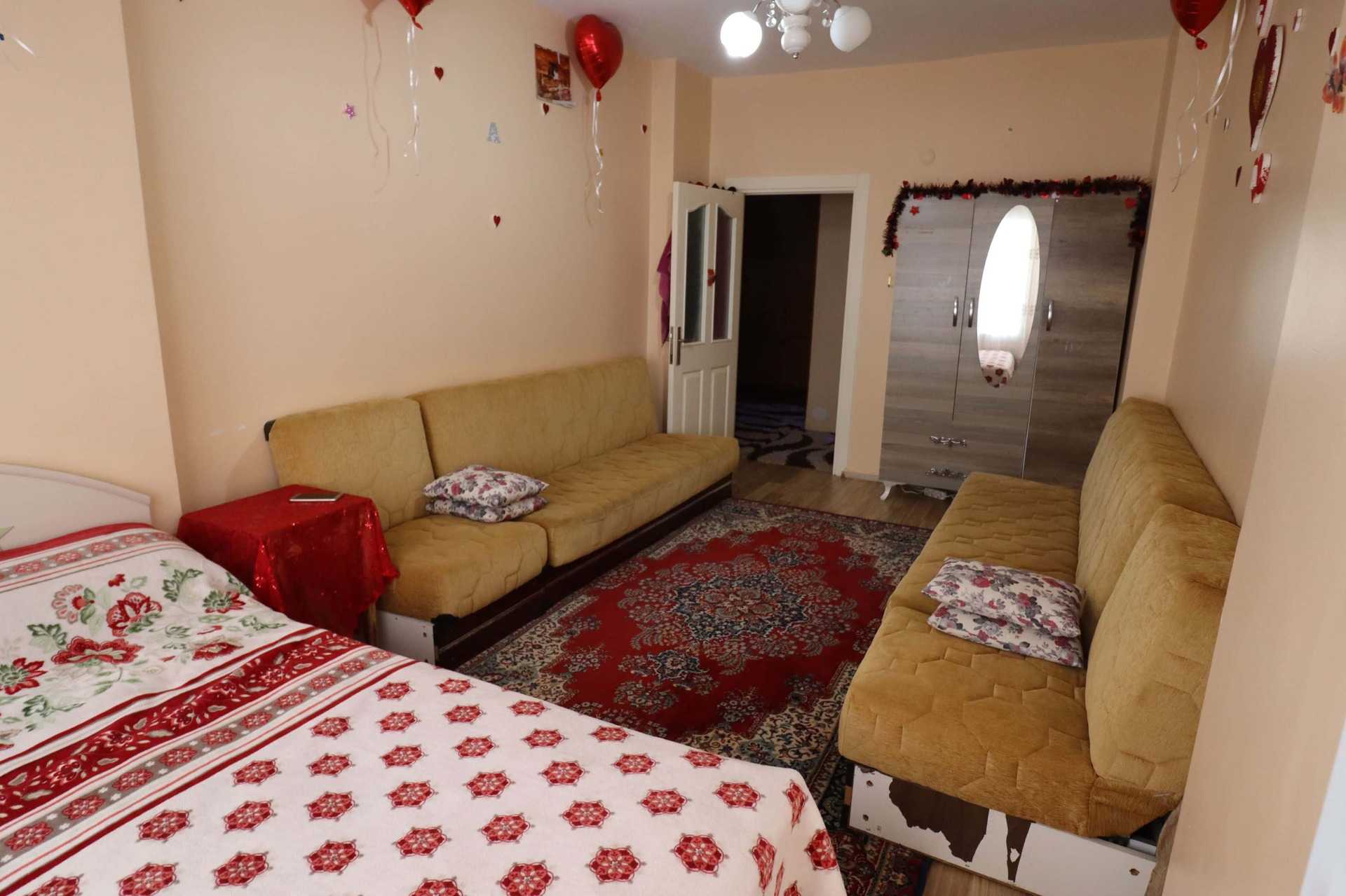 3 + 1 FLAT TE KOOP IN DE BUURT VAN DE ZEE IN ERDEMLİ CENTER