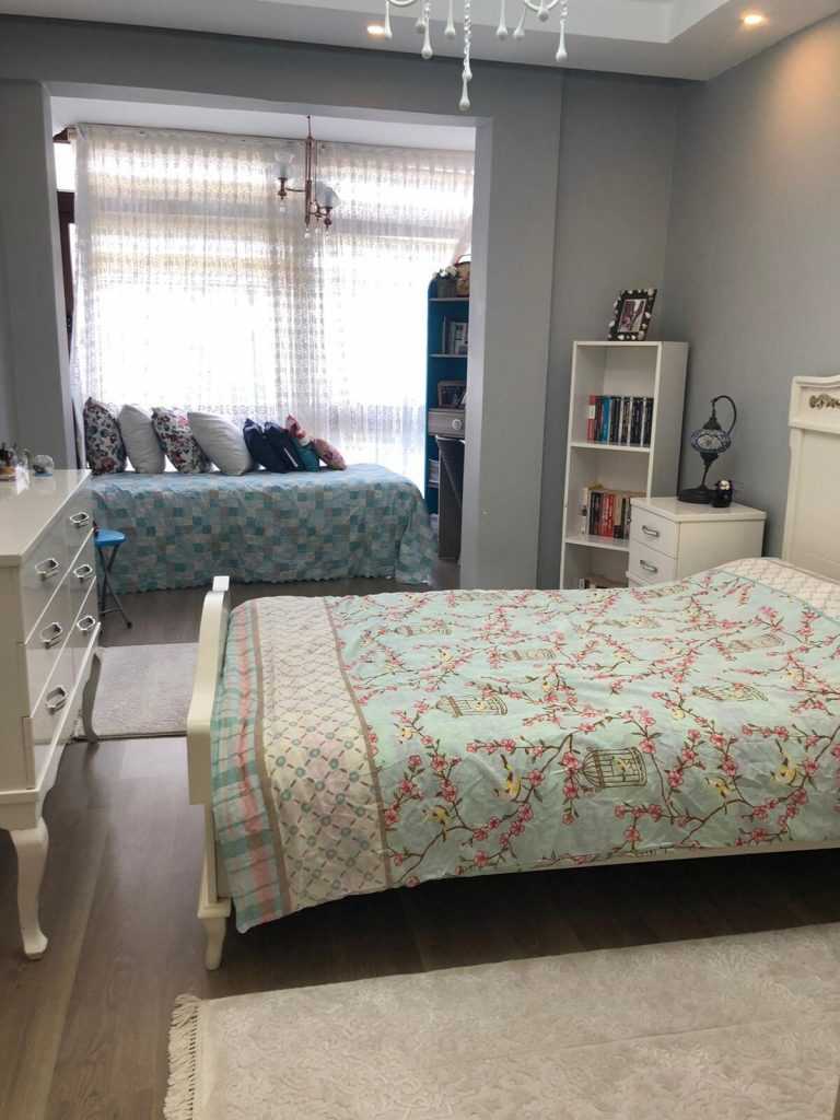 MEZİTLİDE SATILIK DENİZ MANZARALI LÜKS YAPILI VİLLA