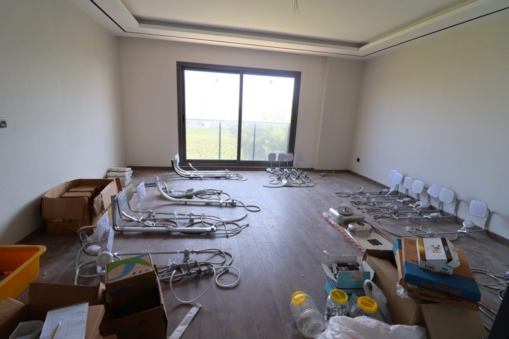 MERSİN ARPAÇBAHŞİŞ KAYIKÇIOĞLU’NDA SATILIK LÜKS 4+1 DAİRE