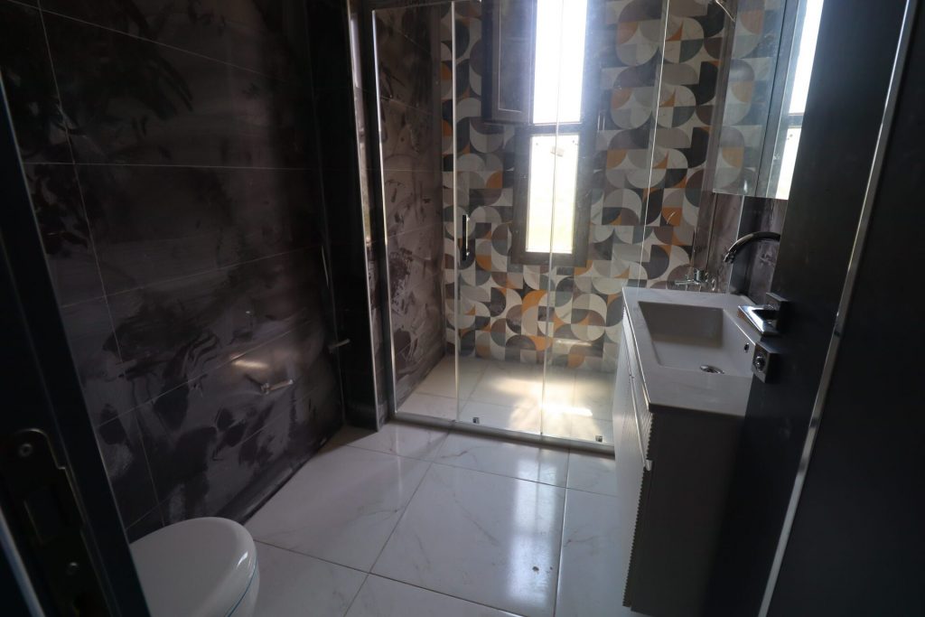 MERSİN ARPAÇBAHŞİŞ KAYIKÇIOĞLU’NDA SATILIK LÜKS 4+1 DAİRE