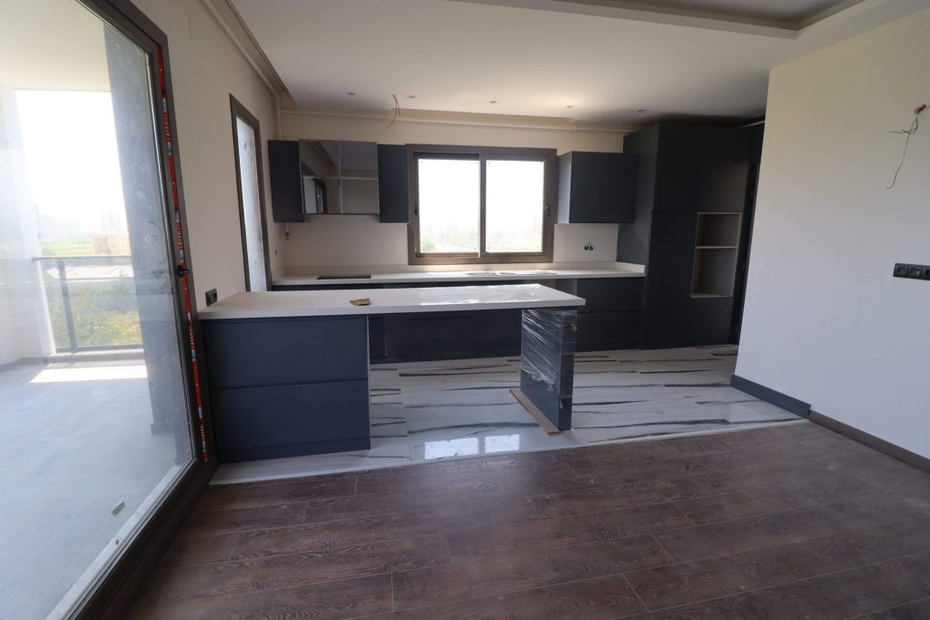 MERSİN ARPAÇBAHŞİŞ KAYIKÇIOĞLU’NDA SATILIK LÜKS 4+1 DAİRE