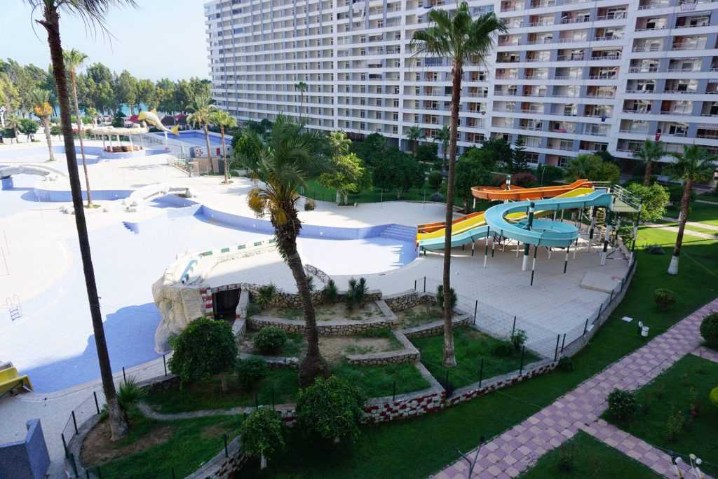 TÖMÜK DOĞAN AQUAPARK SİTESİ DAĞ DENİZ CEPHELİ SATILIK 1+1 DAİRE