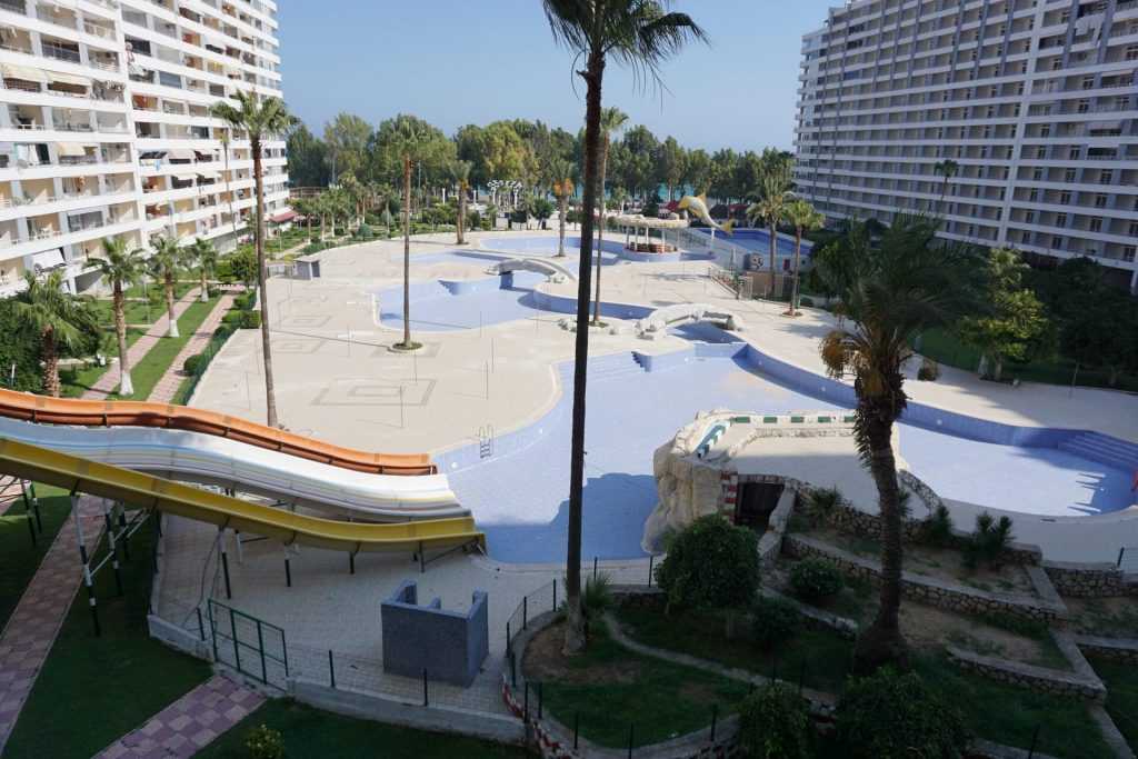 TÖMÜK DOĞAN AQUAPARK SİTESİ DAĞ DENİZ CEPHELİ SATILIK 1+1 DAİRE