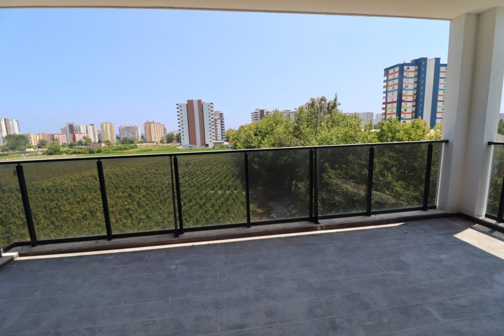 MERSİN ARPAÇBAHŞİŞ KAYIKÇIOĞLU’NDA SATILIK LÜKS 4+1 DAİRE